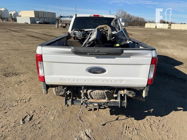 2018-ford-f350-image-12
