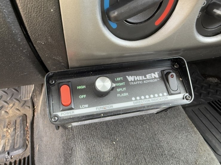 2012-chevrolet-colorado-image-28