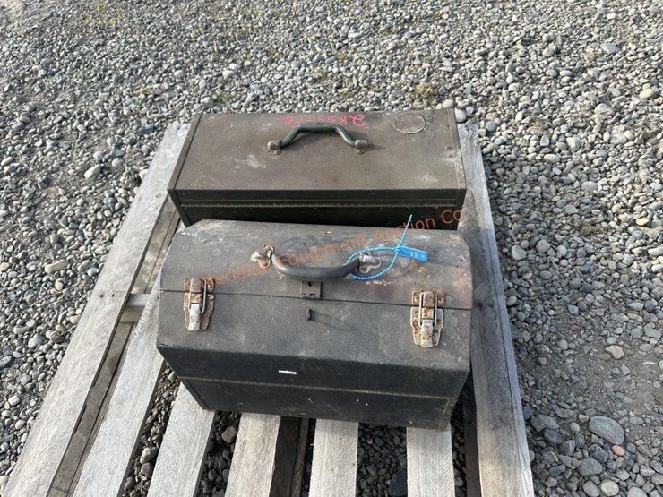 2--metal-toolboxes-image-2