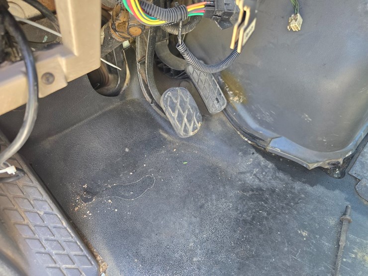 2009-sterling-acterra-image-81