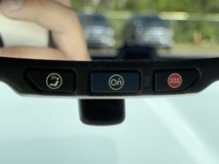 2013-chevrolet-tahoe-image-30