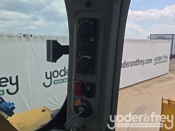 2019-caterpillar-d6-lgp-image-111