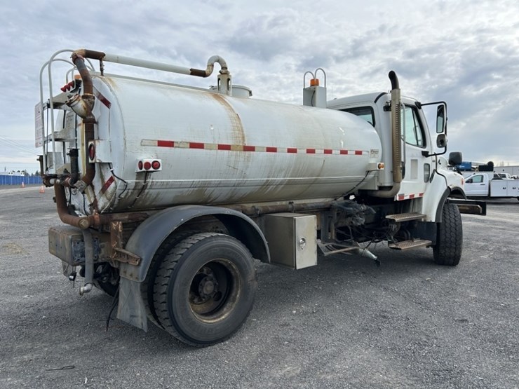 2006-freightliner-m2-water-truck-image-5