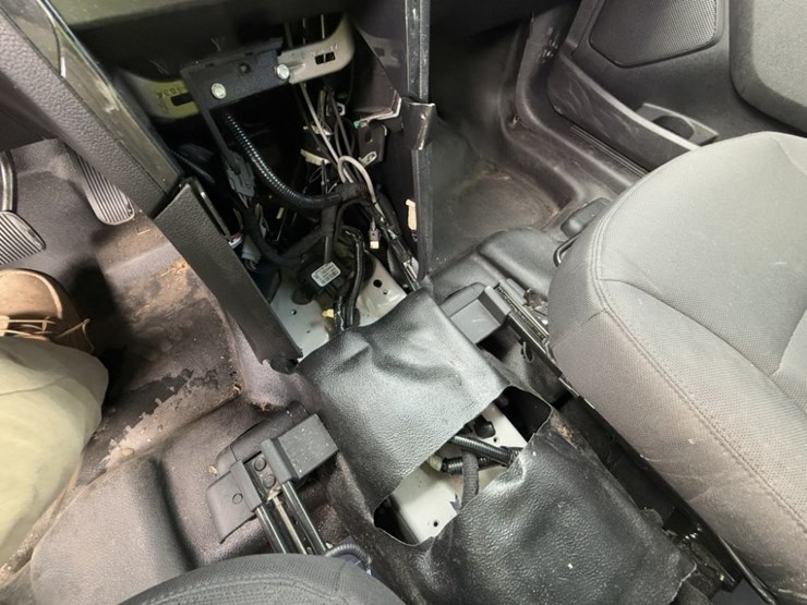 2017-ford-explorer-image-36