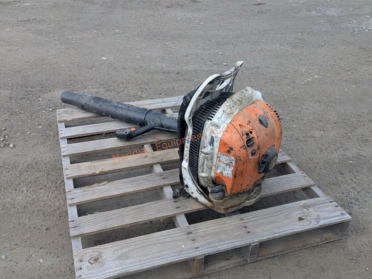 stihl-blower-image-1