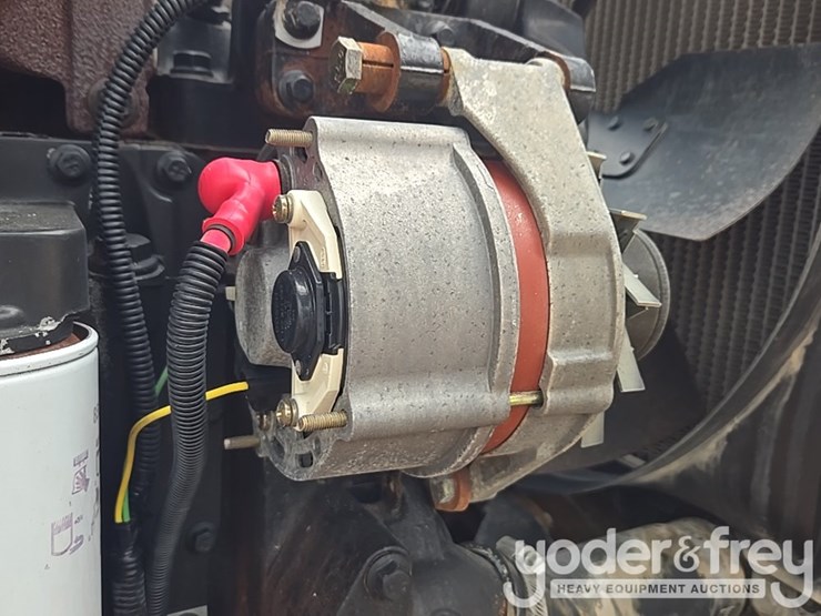 2004-case-580m-image-52