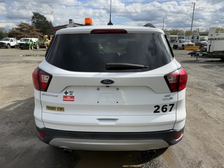 2019-ford-escape-se-image-5