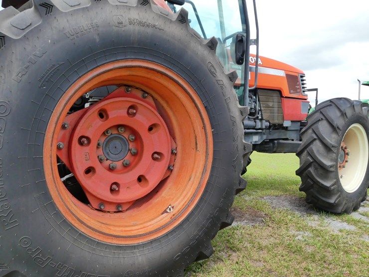 2004-kubota-m9000-image-6