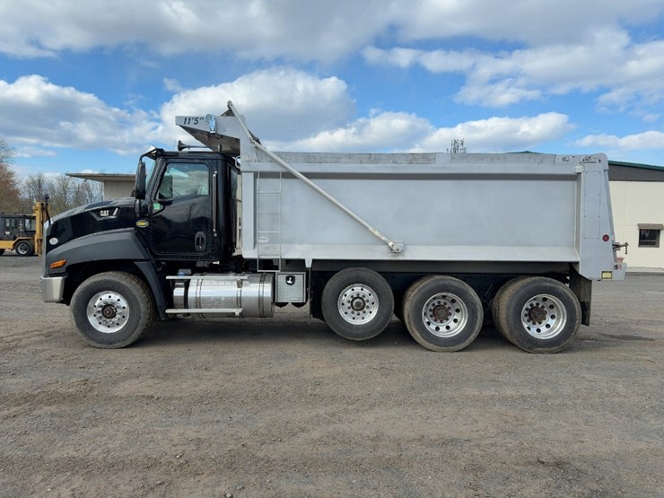 2015-caterpillar-ct660-image-2