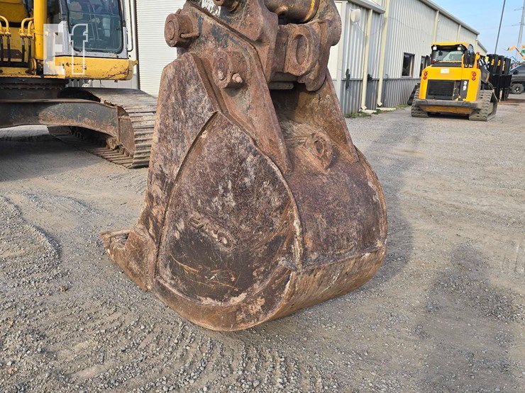 komatsu-pc228us-lc-3n0-image-12