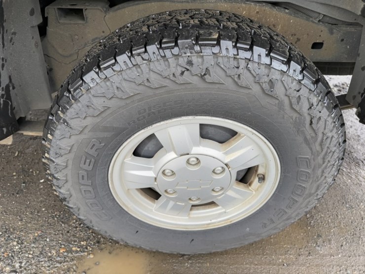 2008-chevrolet-colorado-image-19