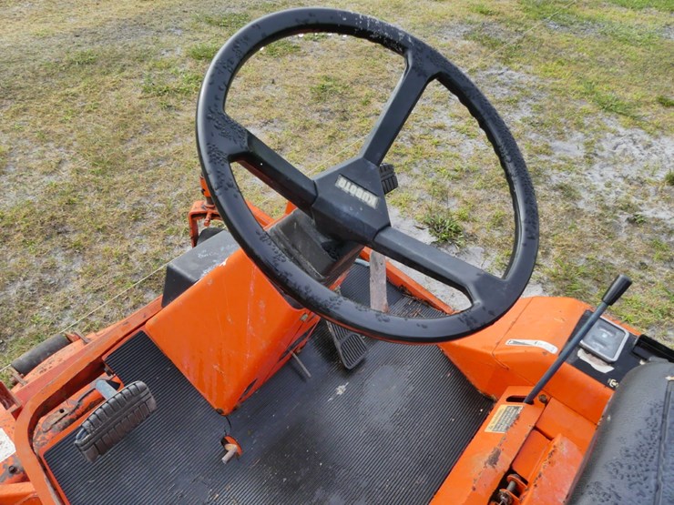 kubota-f2000-image-8