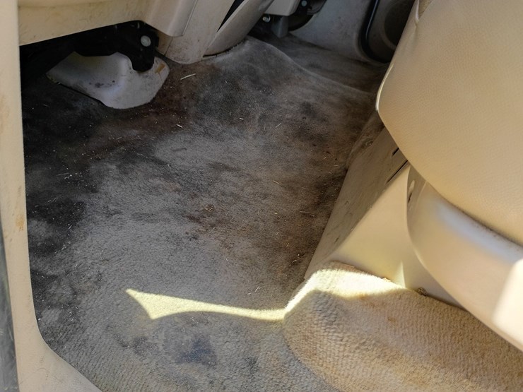 2008-chevrolet-tahoe-image-64