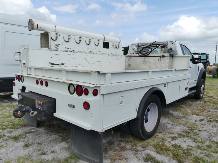 2017-ford-f550-xl-image-4