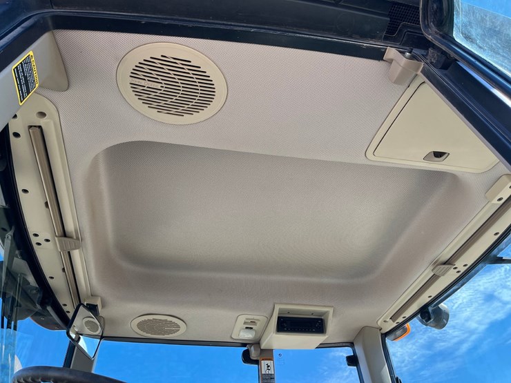 2018-john-deere-6155m-image-15