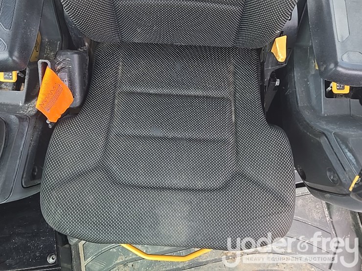 2019-caterpillar-d6-lgp-image-94