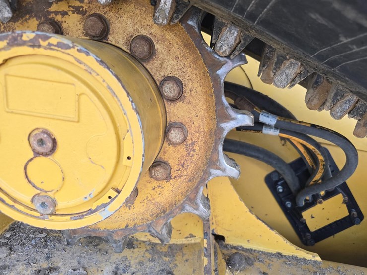 2023-caterpillar-299d3-xe-image-35