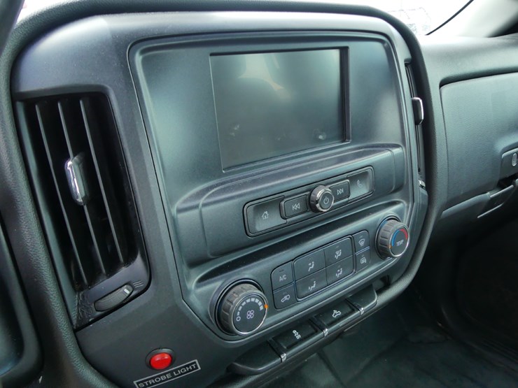 2018-chevrolet-2500hd-image-14