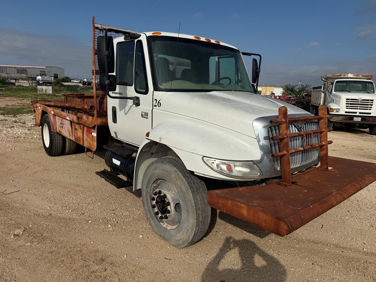 2007-international-durastar-4300-image-4