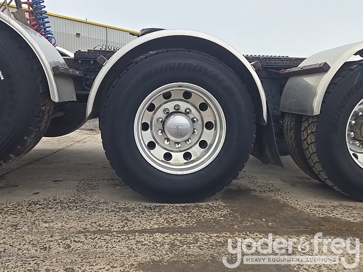 2014-kenworth-t800-image-14