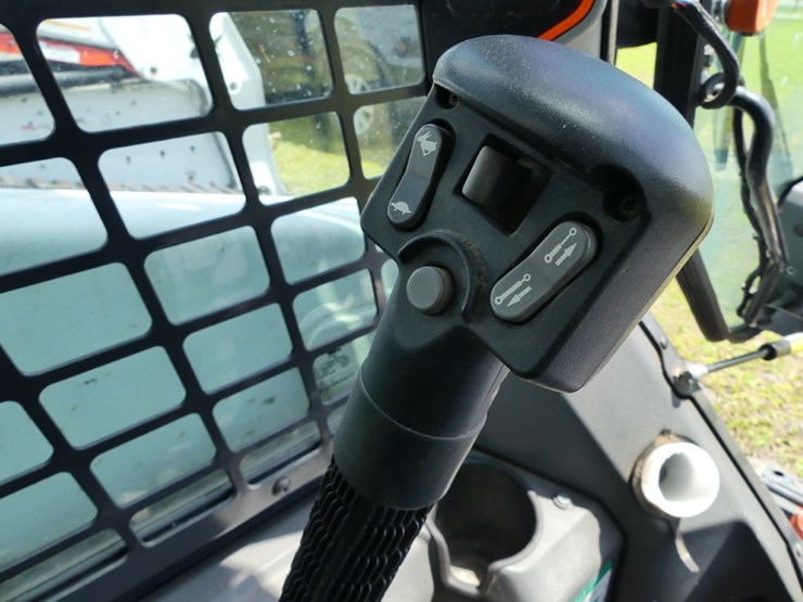 2021-bobcat-t66-image-15