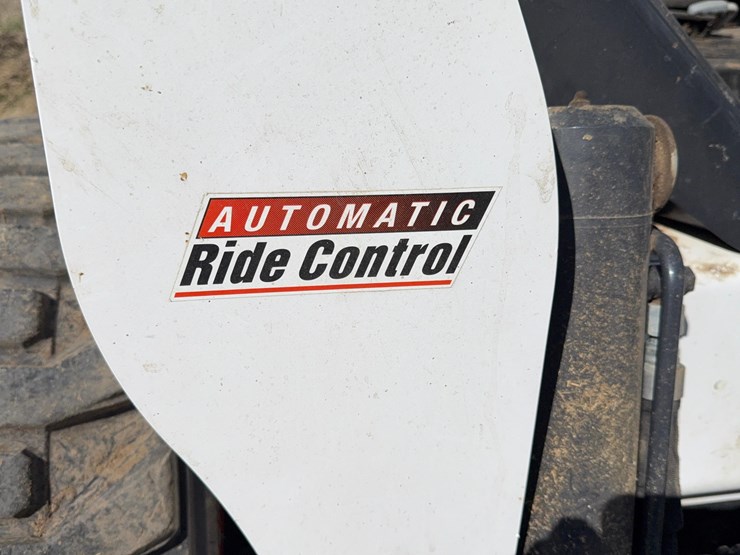 2021-bobcat-s740-image-26