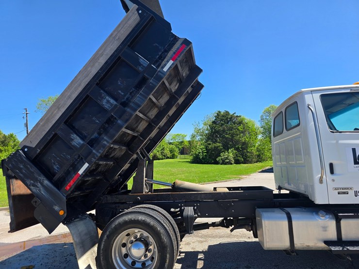 2009-sterling-acterra-image-59