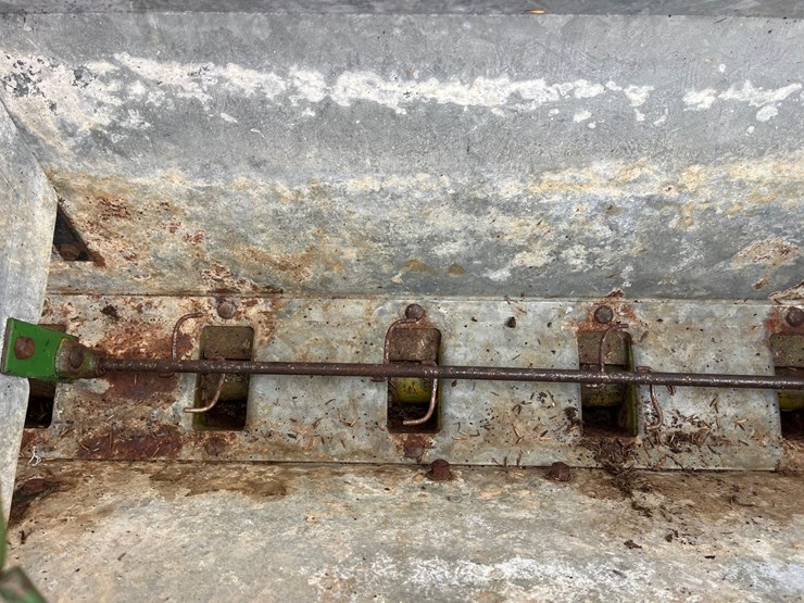 john-deere-16-image-14