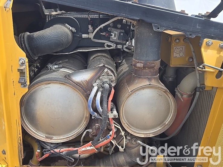 2019-caterpillar-d6-lgp-image-63