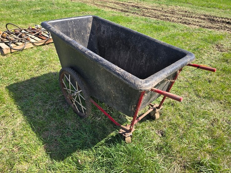 #594-•-walk-behind-feed-cart-image-4