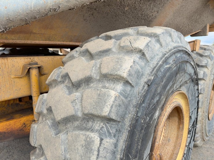 2003-volvo-a40d-image-12