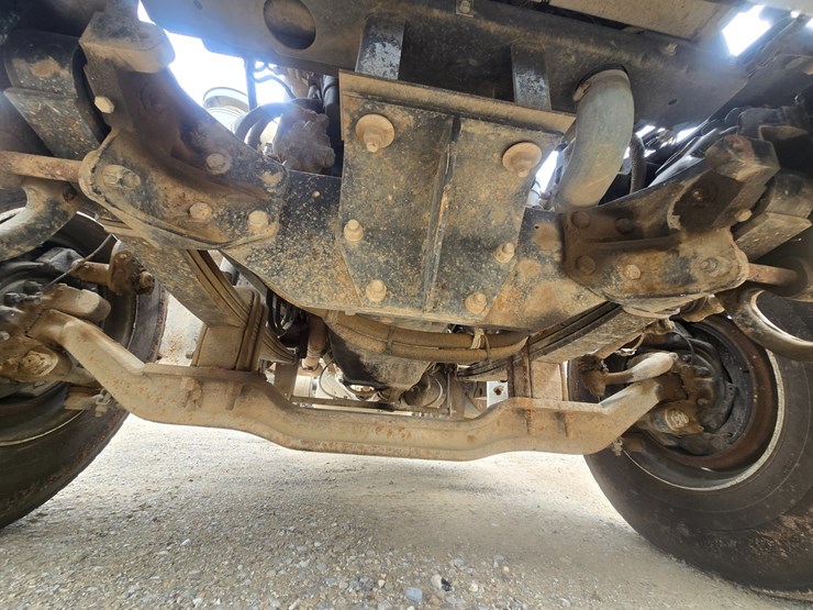 2001-mack-rd690s-image-55