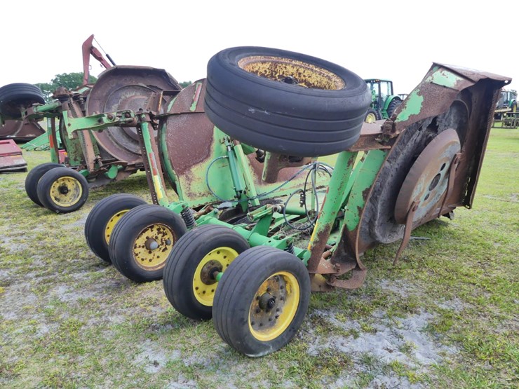 john-deere-15-image-4