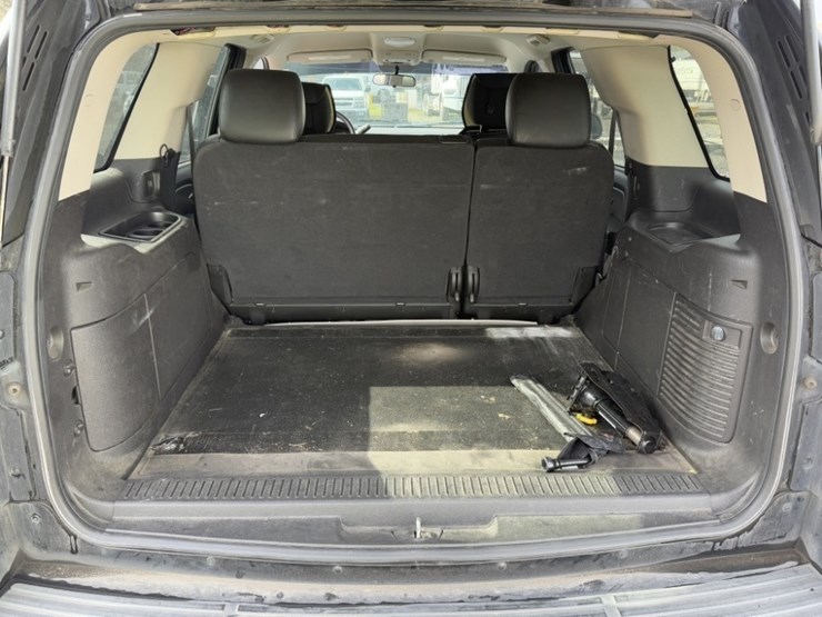 2014-chevrolet-tahoe-image-19