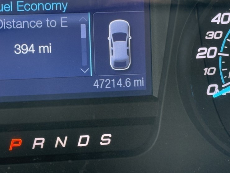 2014-ford-taurus-sedan-image-26