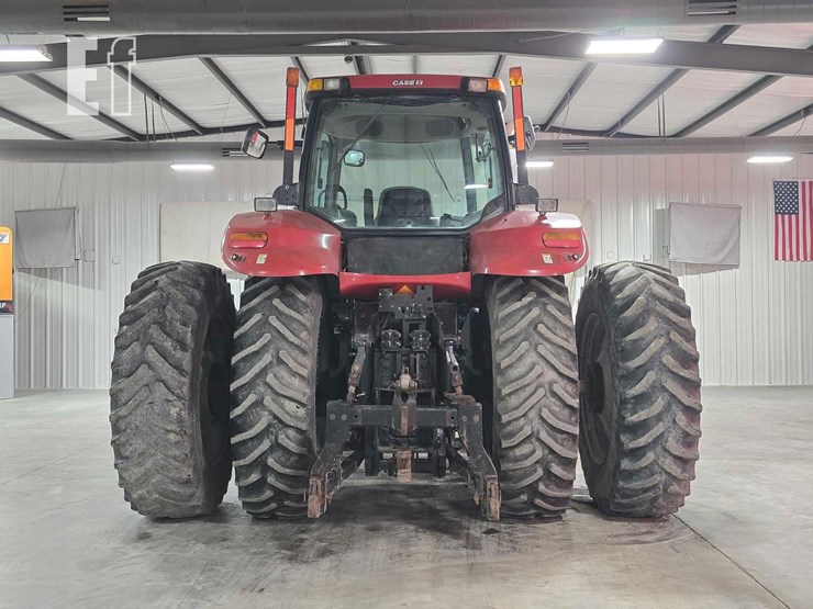 case-ih-magnum-245-image-8