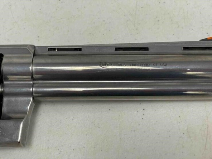 colt-revolver-image-14