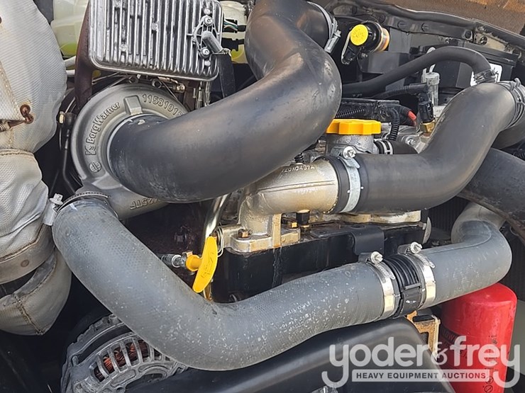 2017-jcb-510-56-image-59