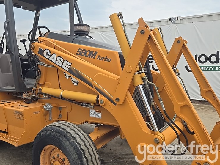 2004-case-580m-image-27