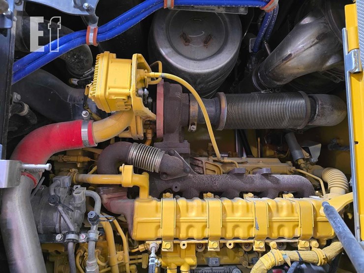 2022-deere-524-p-tier-image-22