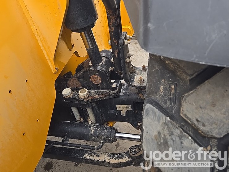 2017-jcb-510-56-image-31