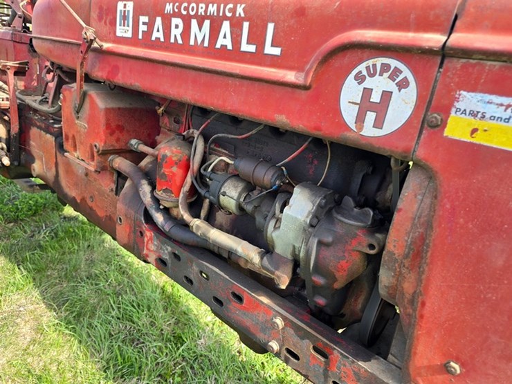 #581-•-farmall-h-tractor-image-13