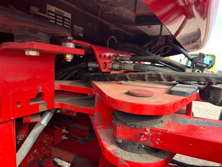 2009-versatile-435-image-24