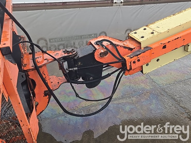 2008-jlg-400s-image-21