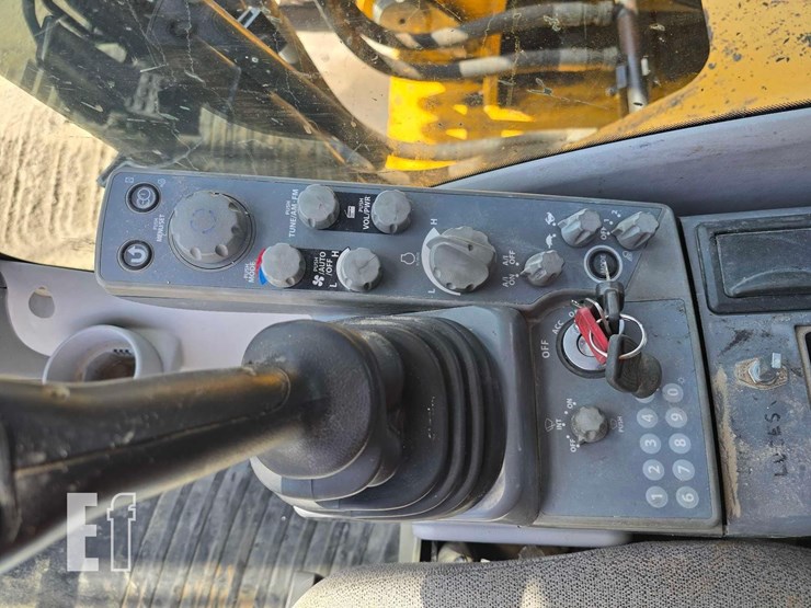 2018-deere-350g-lc-image-19