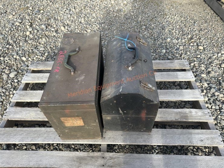 2--metal-toolboxes-image-3