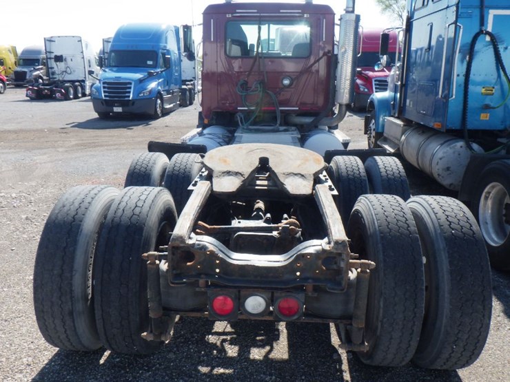 2000-mack-ch613-image-8