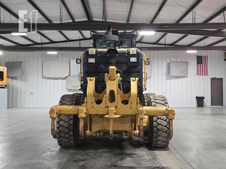 2011-caterpillar-140m2-image-8