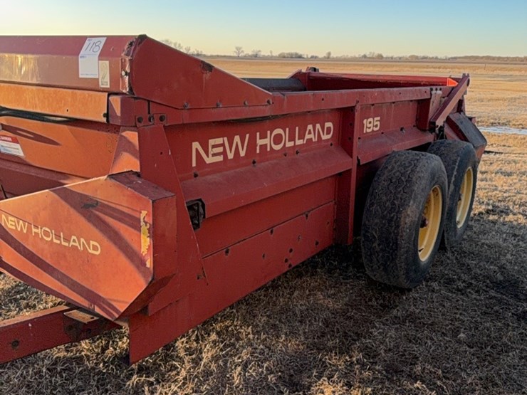 new-holland-195-image-8