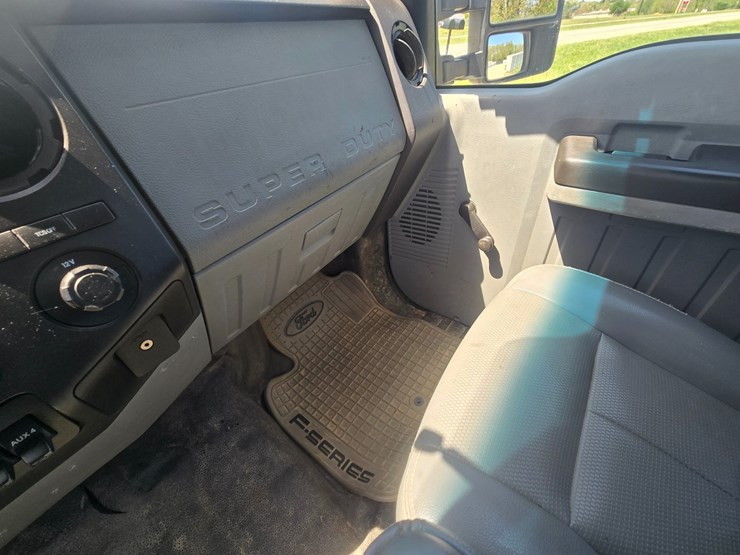 2011-ford-f350-image-38